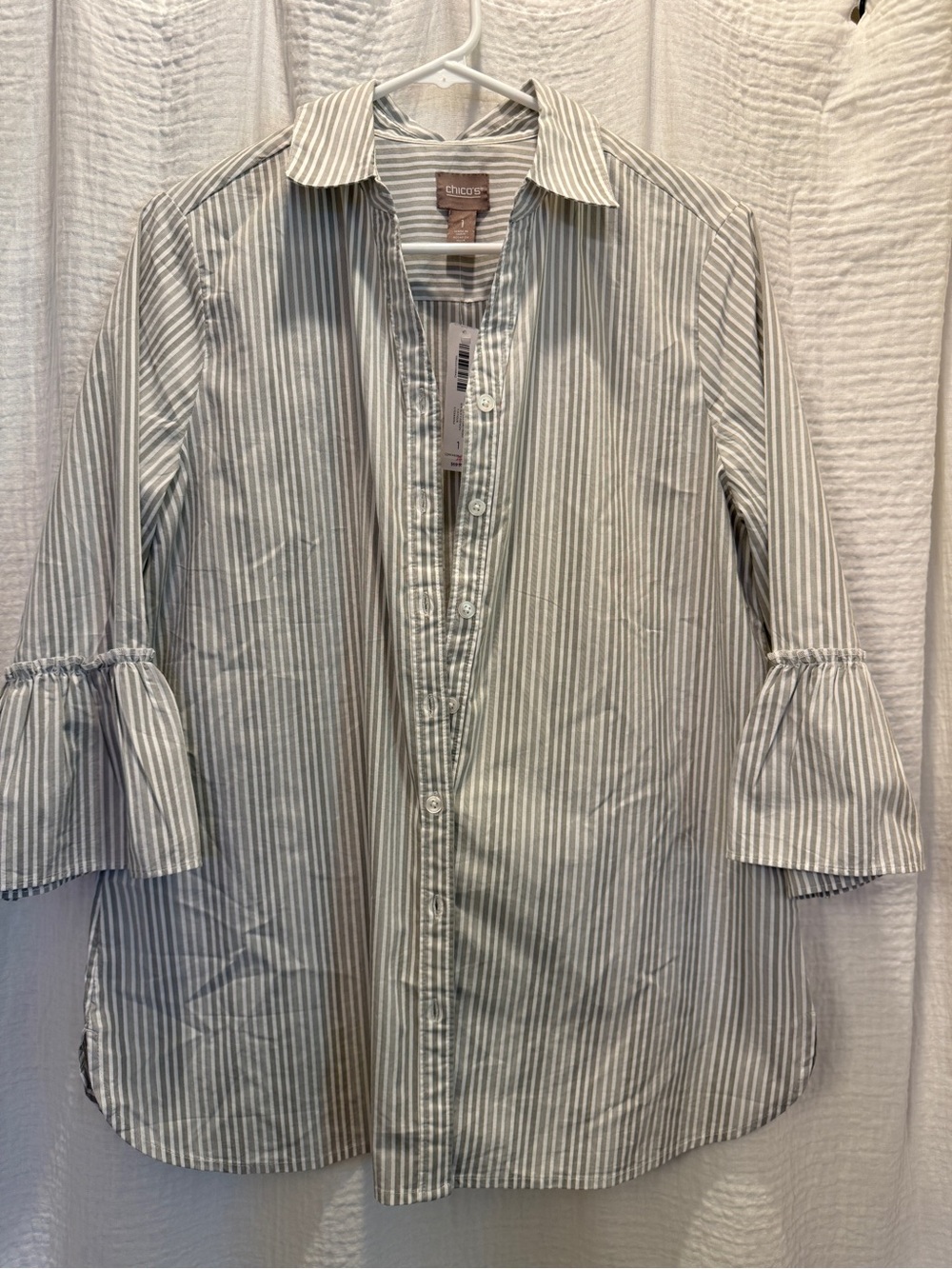 NWT Chico's No-Iron Striped Bell Sleeve Button-Down Shirt - Size 1 (Medium)